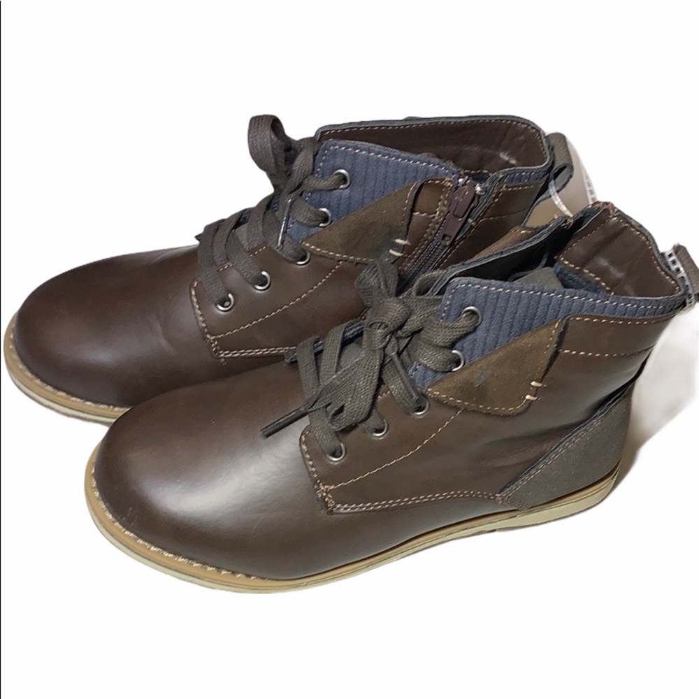 London Underground boys boots